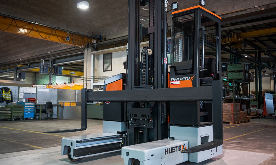 HUBTEX PhoeniX 2830/2831, Vierwegstapler 4-Rad