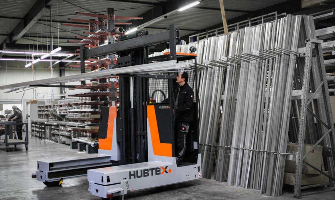 HUBTEX BasiX, Vierwegstapler 3-Rad