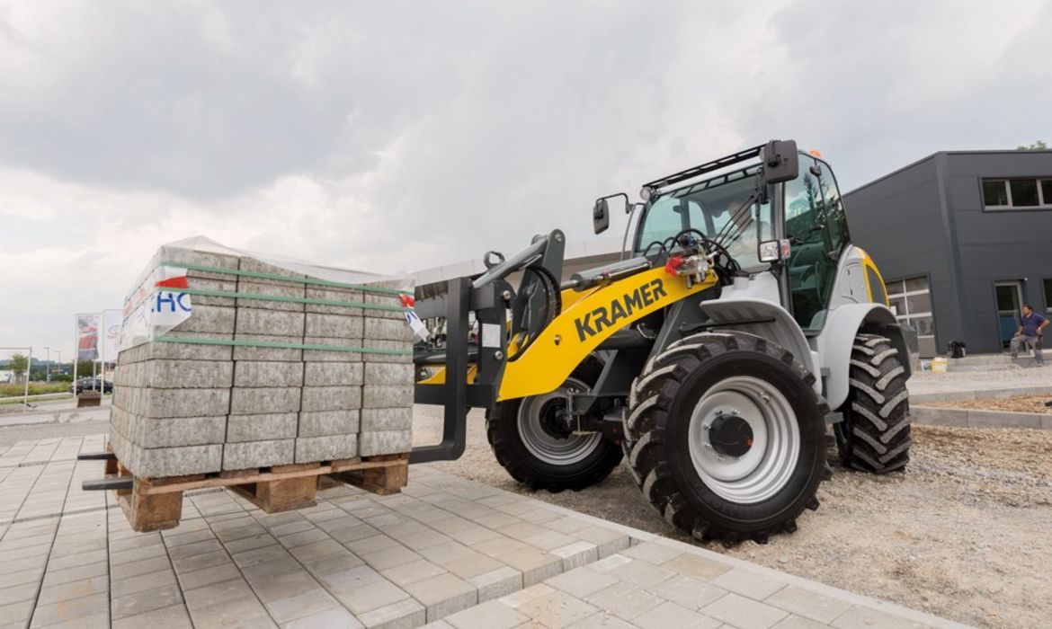 KRAMER 8105, Radlader