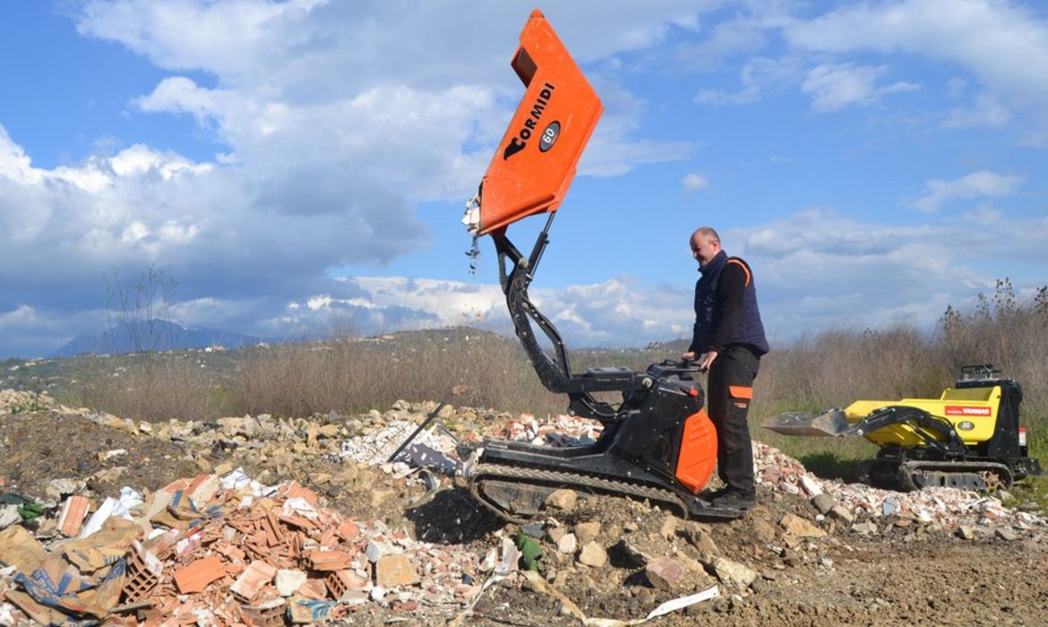 CORMIDI C60, Raupendumper