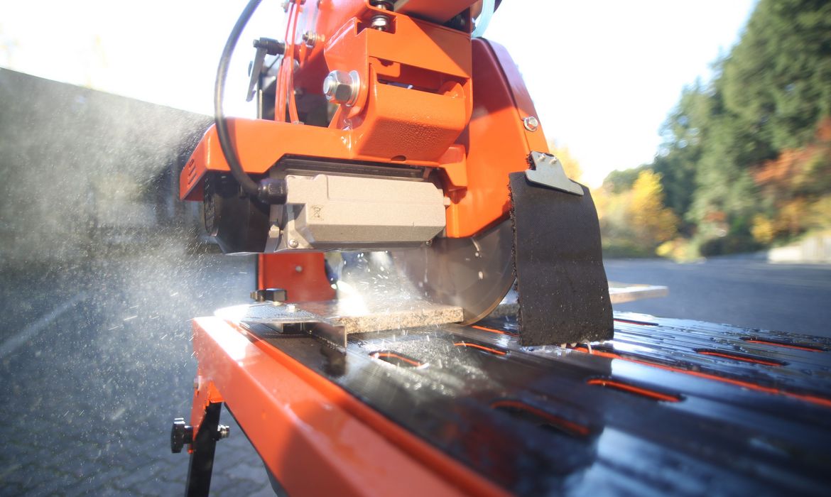 GÖLZ GS350 / M / XL, Tischsägen