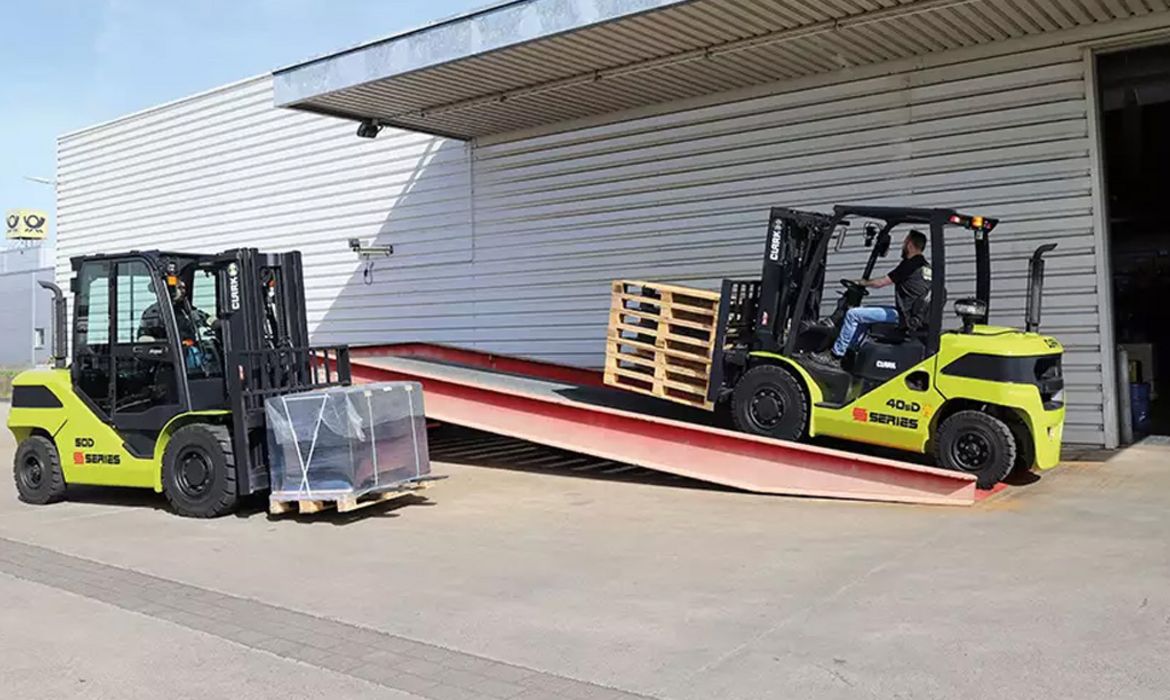 Clark S40s-55, Dieselstapler