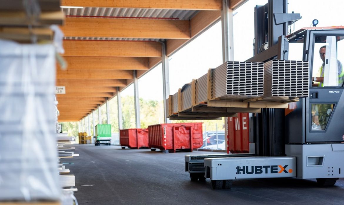 HUBTEX PhoeniX 2830/2831, Vierwegstapler 4-Rad