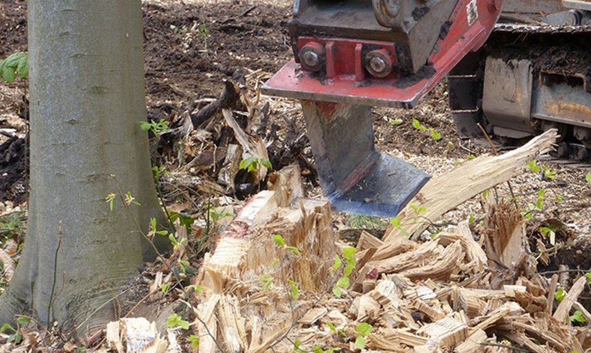 Wurzelratte, Anbaugeräte Maschinen