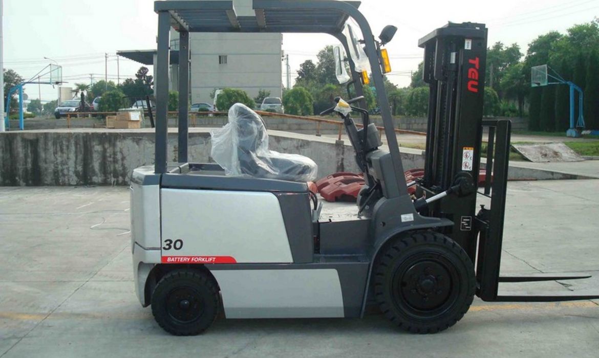 TEU FB30, Gabelstapler Elektro 4-Rad
