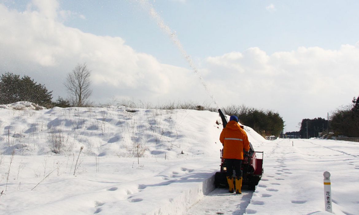 WADO SX2211ED, Raupen-Schneefräsen