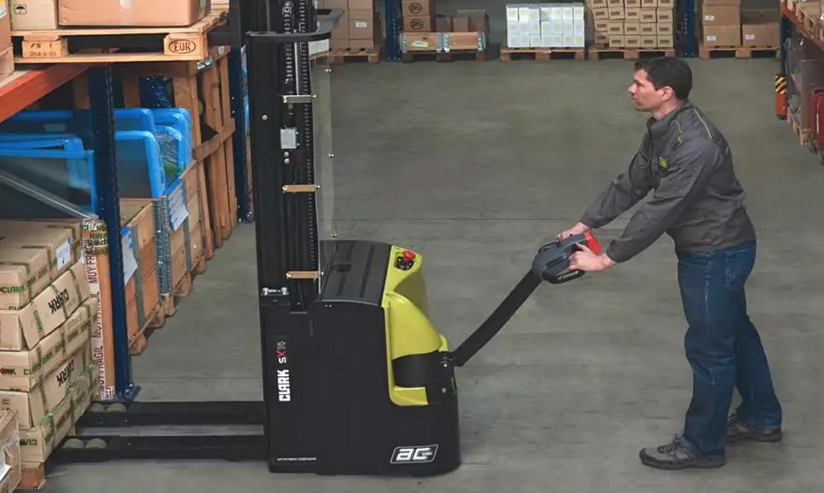 Clark WSX12/14, Hochhubwagen