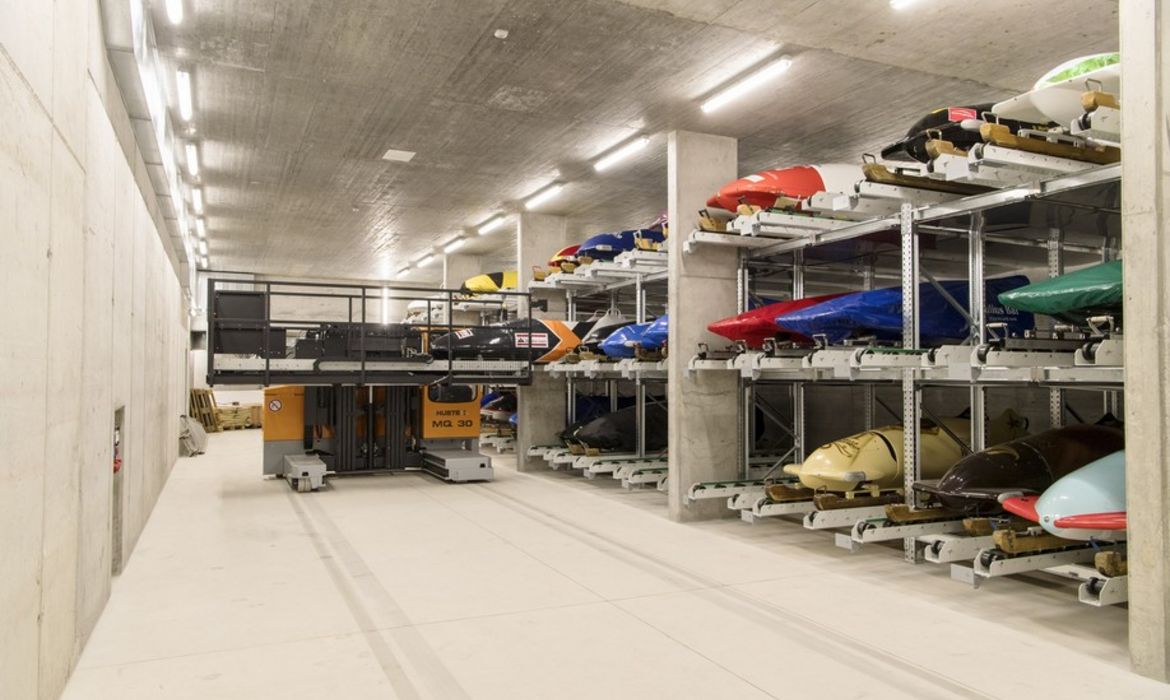 HUBTEX MQ 2150, Vierwegstapler 4-Rad