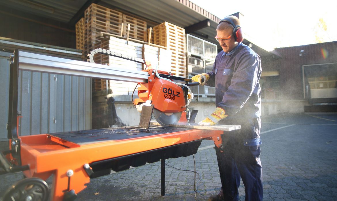 GÖLZ GS350 / M / XL, Tischsägen